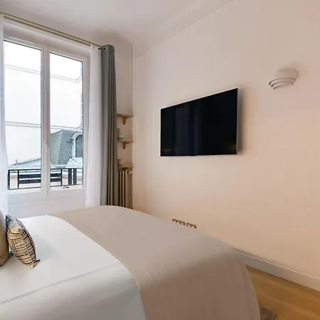 Apartment Saint Honore Paris